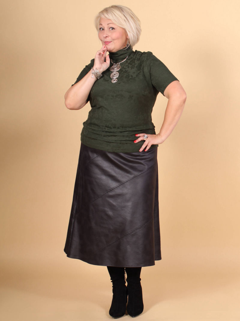 стильная женская юбка больших размеров